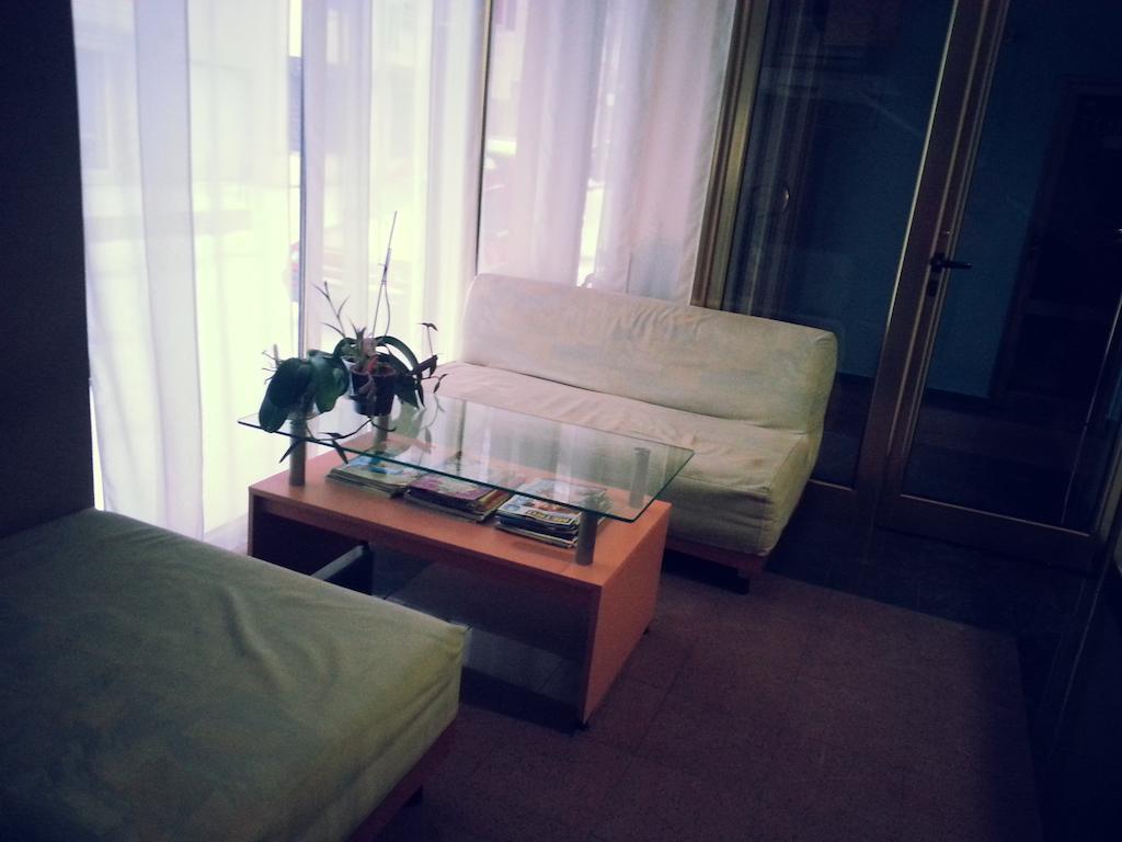 Family Hotel Kredo Sliven Bagian luar foto