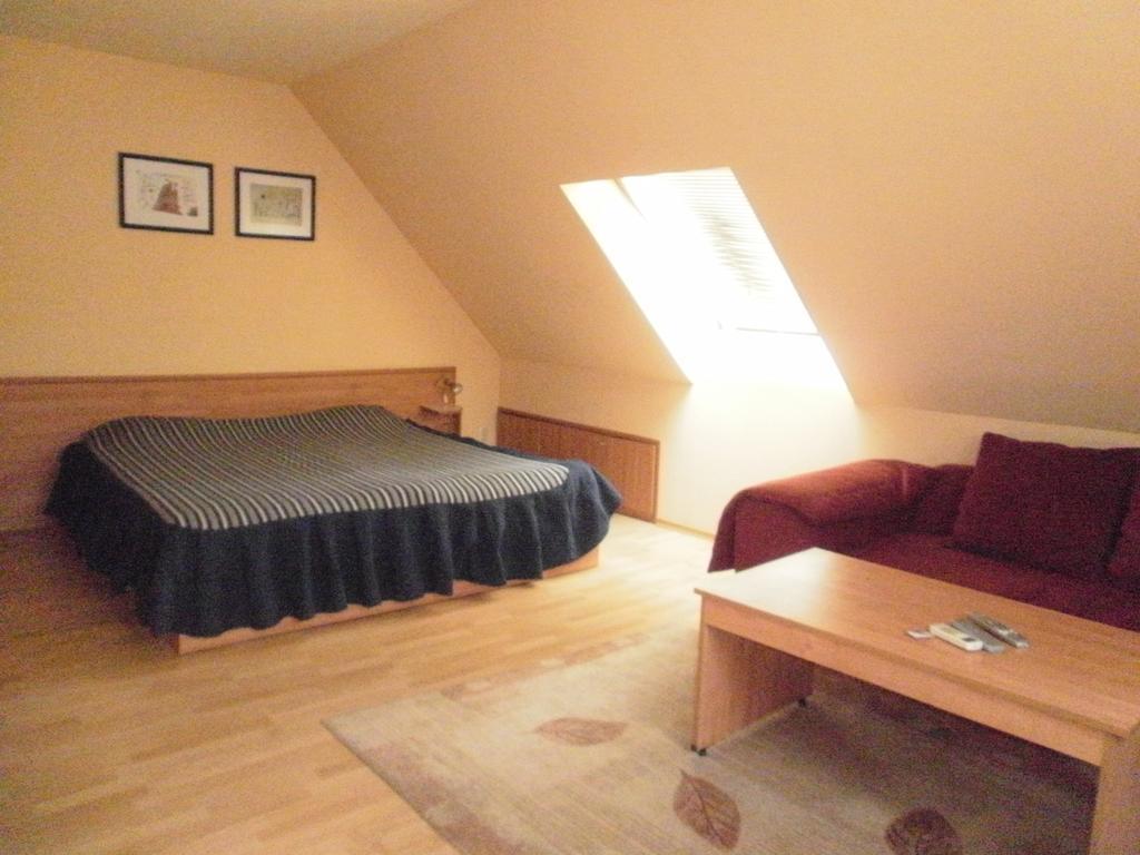 Family Hotel Kredo Sliven Bagian luar foto