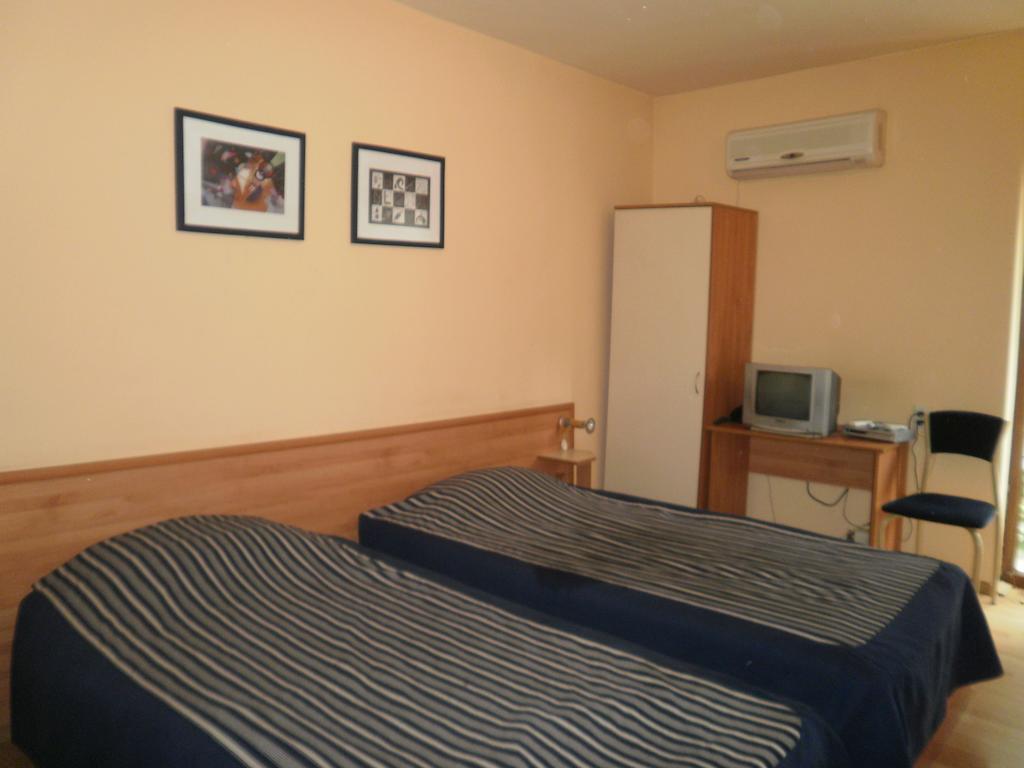 Family Hotel Kredo Sliven Ruang foto